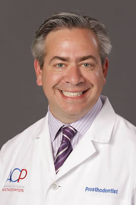 Dr Mauricio Lavie